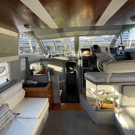 The Floating Home 圣阿德里安-德贝索斯 外观 照片